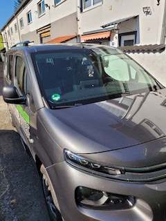 Bild des Angebotes Citroen Berlingo XL 7-Sitzer PureTech 130 EAT8 SHINE