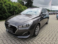 Bild des Angebotes Hyundai i30 Kombi 1.6 CRDI YES! 'Navi/SHZ/AHK'