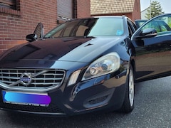 Bild des Angebotes Volvo V60 V60 Diesel D4 Momentum