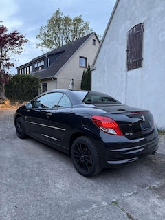 Bild des Angebotes Peugeot 207 CC 120 VTi Roland Garros