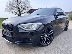Bild des Angebotes BMW 120 d M-SPORTPAKET*M-PERFORMANCE*AUT*X-DRIVE*