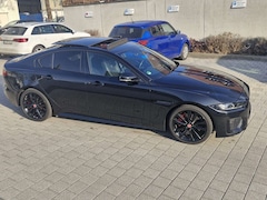 Bild des Angebotes Jaguar XE R-Dynamic Black, Facelift