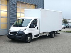 Bild des Angebotes Peugeot Boxer BlueHDi 140 Klima Koffer Ladebordwand