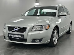 Bild des Angebotes Volvo V50 Kombi D3 Business 5 Zylinder Motor 30000km