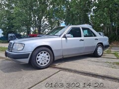 Bild des Angebotes Mercedes-Benz E 280 KLIMA +2.HAND+SCHECKHEFT +HISTORIE+TÜV NEU