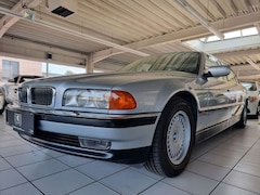 Bild des Angebotes BMW 750 i L7/Sammlerzustand/Orig. km/Technisch revid.