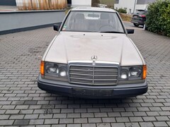 Bild des Angebotes Mercedes-Benz Baureihe 124 124
