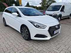 Bild des Angebotes Hyundai i40 cw blue Premium,PDC,Navi,SHZ,Tempomat,B-xeno