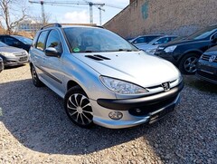 Bild des Angebotes Peugeot 206 SW Tendance-AUTO- TÜV NEU