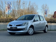 Bild des Angebotes Renault Clio III Initiale*AUTOMA*KLIMAAUT*SHZ*TEMP.*TÜV*