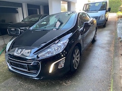 Bild des Angebotes Peugeot 308 CC HDi FAP 160 Active