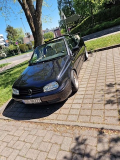 Bild des Angebotes VW Golf Cabriolet Cabrio 2.0 Trendline