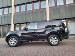 Bild des Angebotes Mitsubishi Pajero 3.2 DI-D AHK 3300 KG-RÜCKFAHRKAMERA-NAVI
