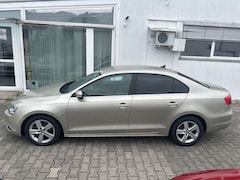 Bild des Angebotes VW Jetta 2.0 TDI DSG Comfortline*Navi*Leder*Garanti