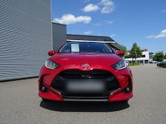 Bild des Angebotes Toyota Yaris Yaris 1.5 Dual-VVT-iE (Hybrid) Style Kamera/LED
