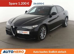 Bild des Angebotes Alfa Romeo Giulia 2.0 Turbo Veloce Aut.*NAV*XENON*TEMPO*CAM*PDC*SHZ