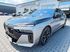 Bild des Angebotes BMW 760 e*xDrive*Two*Tone*Individual*3xTV*SkyLounge*