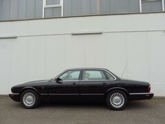 Bild des Angebotes Jaguar XJ8 3.2 V8 aus Doktorenhand