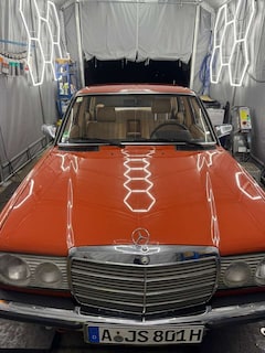 Bild des Angebotes Mercedes-Benz E 230 W123