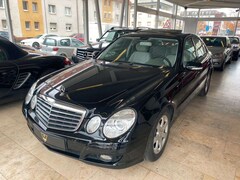 Bild des Angebotes Mercedes-Benz E 320 CDI/1. Hd./Navi/SHZ/PDC/StandHz/S.Dach