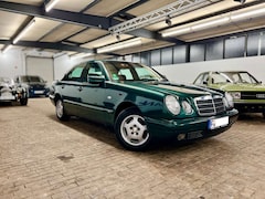 Bild des Angebotes Mercedes-Benz E 220 Classic