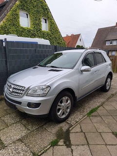 Bild des Angebotes Mercedes-Benz ML 320 CDI 4Matic 7G-TRONIC DPF