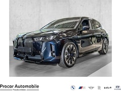 Bild des Angebotes BMW iX xDrive45 M Sport HEAD UP DRIV PROF PARK PROF AUTOB
