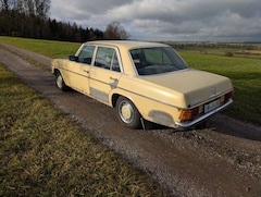 Bild des Angebotes Mercedes-Benz W 114/115 Strich-Acht 220D