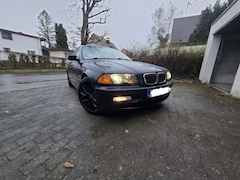 Bild des Angebotes BMW 323 323i