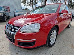 Bild des Angebotes VW Jetta JETTA 1.6i COMFORTLiNE AUTOM.NAVi KLiMA SiTZHEiZ
