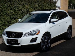 Bild des Angebotes Volvo XC60 2.0T Summum Aut./Navi/Pano/Kamera/"1.Hand"