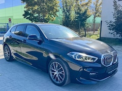 Bild des Angebotes BMW 116 116 d M Sport, LED, Navi, M-Paket, Teilleder, DAB