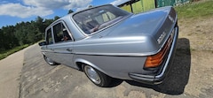 Bild des Angebotes Mercedes-Benz 230 W 123 // 230E