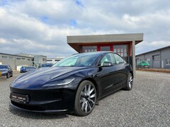 Bild des Angebotes Tesla Model 3 Highland Standard Range Black / White