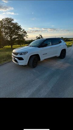 Bild des Angebotes Jeep Compass 1.3 T4 4xe PLUG-IN HYBRID Automatik S