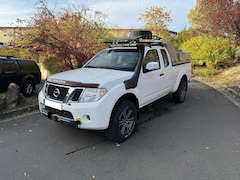 Nissan Navara Pickup King Cab SE 4X4 / SONDERUMBAU