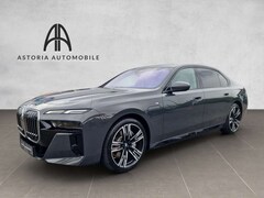 Bild des Angebotes BMW 750 e xDrive M Sport Indivi.SkyLou FondEnter B&W