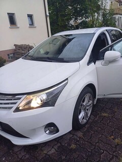 Bild des Angebotes Toyota Avensis Combi 2.2 D-4D Life