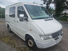 Bild des Angebotes Mercedes-Benz Sprinter 6 Sitzer Klima