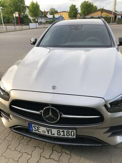 Bild des Angebotes Mercedes-Benz E 220 d T 9G-TRONIC AMG Line