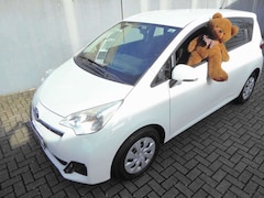 Bild des Angebotes Toyota Verso-S Cool 1.Hand original 21.800 km!