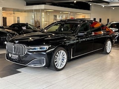 Bild des Angebotes BMW 745 e Lang  xDrive *PanoSKY*Laser*H&K*HUD*Massage