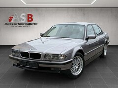 Bild des Angebotes BMW 740 i Facelift*Leder*Navi*Xenon*Schiebedach*18"
