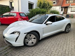 Bild des Angebotes Porsche Taycan Basis