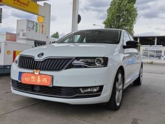 Bild des Angebotes Skoda Rapid/Spaceback Rapid Spaceback 1.0 TSI Teilleder Navi