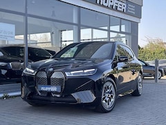 Bild des Angebotes BMW iX xDrive50 Sportpak.AHK°-LASER°PANO°Sitzbelü