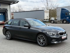 Bild des Angebotes BMW 320 d Touring Sport Line*Shadow Line*Kamera*Ambi
