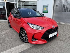 Bild des Angebotes Toyota Yaris Hybrid Premiere AT mit Klima/Pano/JBL-Sound/Kamera