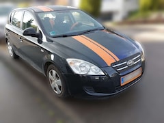 Bild des Angebotes Kia Ceed / cee'd Ceed 1.6 CRDi LX