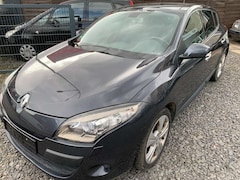 Renault Megane Dynamique/1.4/Klima/KeylessGo/Pano/Xenon